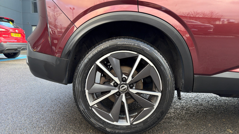 Nissan Qashqai 1.3 DiG-T MH Tekna 5dr Petrol Hatchback